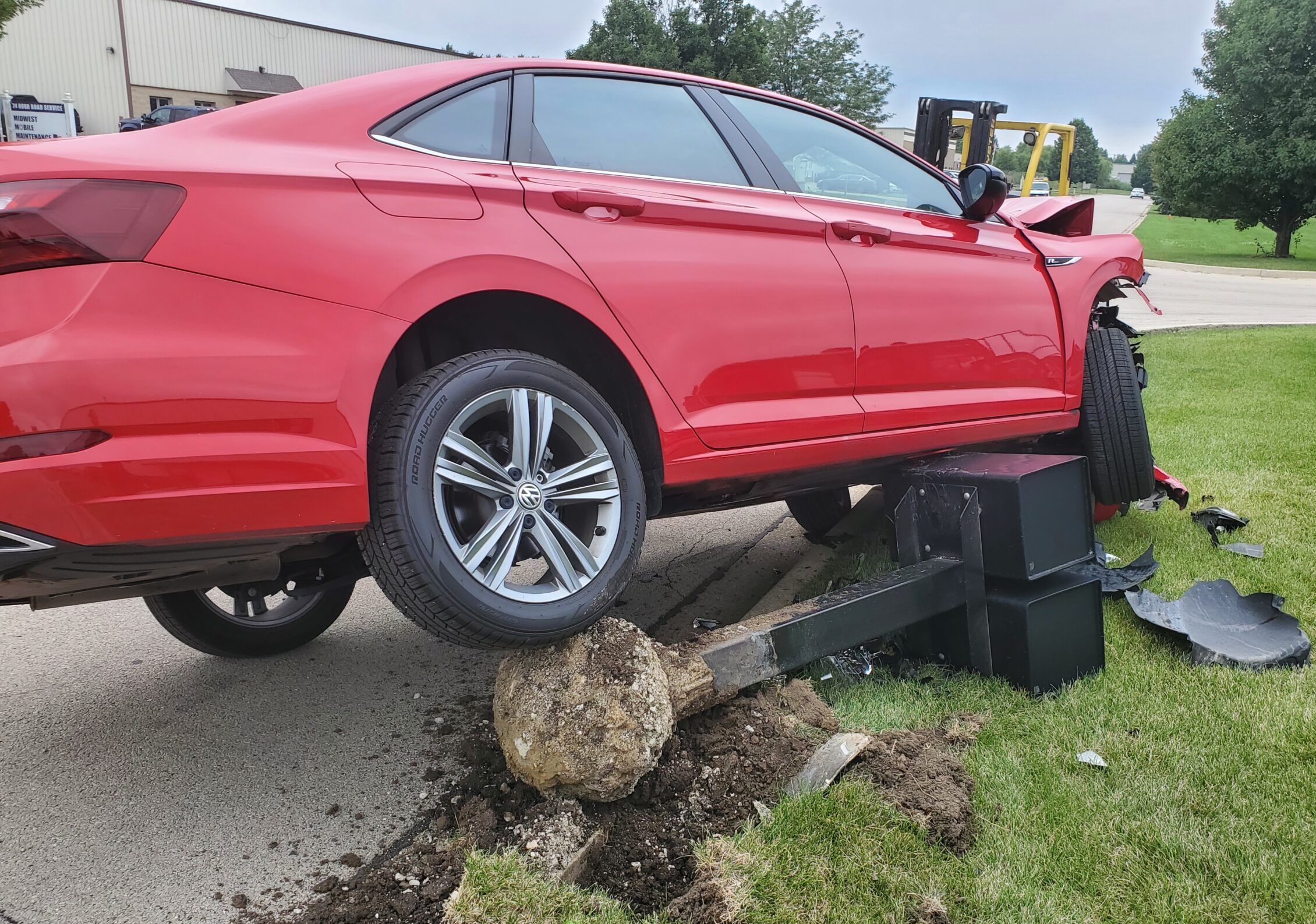 Fort Knox Mailbox hit by a car and survived