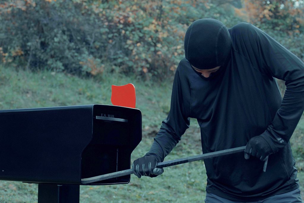Thieves attempting to break into a Fort Knox Mailbox